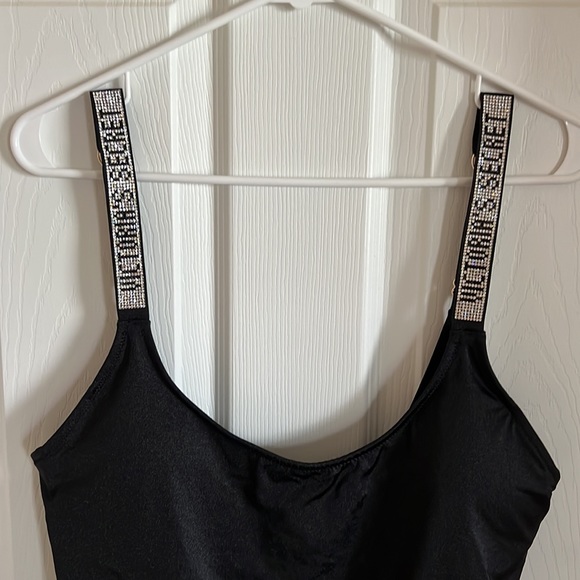 Large- Victoria Secret. Never Worn - Picture 2 of 4